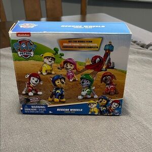 Paw Patrol Rescue Wheels Playset - Red, Blue, Yellow